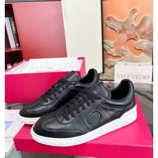 Valentino Sneakers